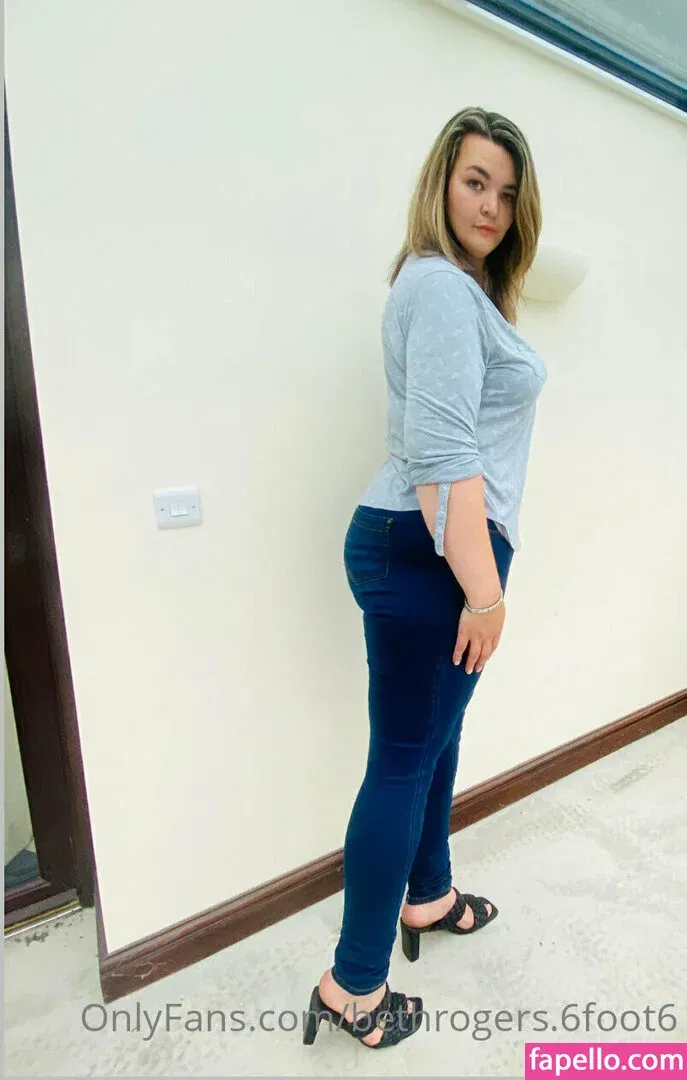 amazonbeth.6foot6 Onlyfans Photo Gallery 