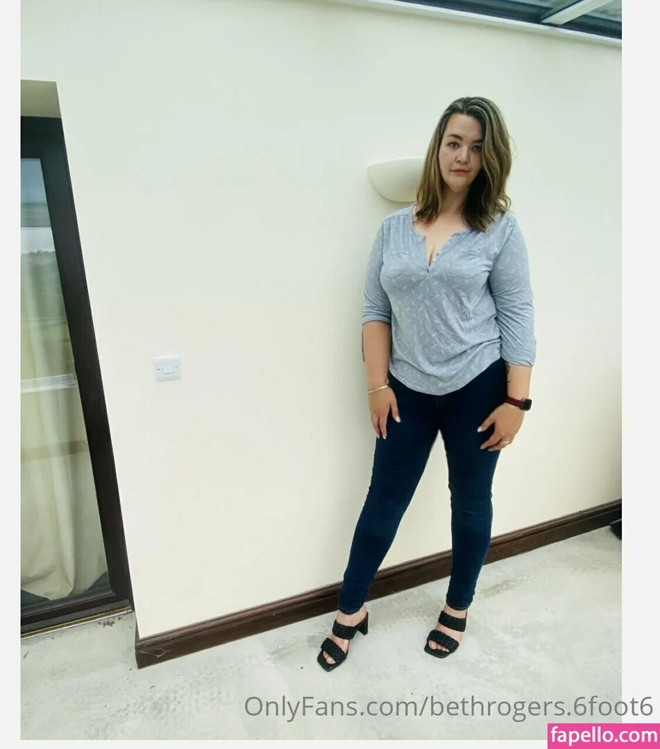 amazonbeth.6foot6 Onlyfans Photo Gallery 