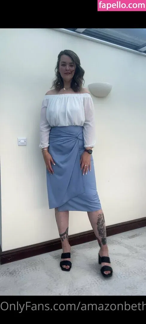 amazonbeth.6foot6 Onlyfans Photo Gallery 