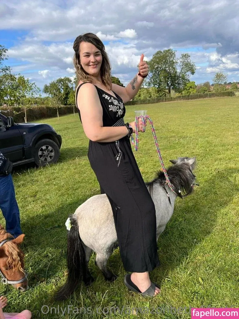 amazonbeth.6foot6 Onlyfans Photo Gallery 