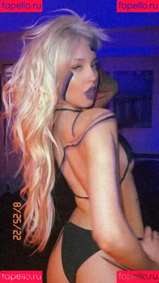 BellaDuffy Onlyfans Photo Gallery 