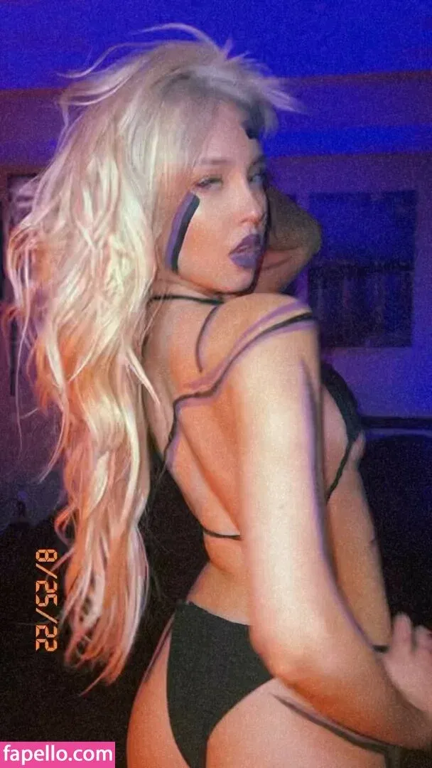 BellaDuffy Onlyfans Photo Gallery 