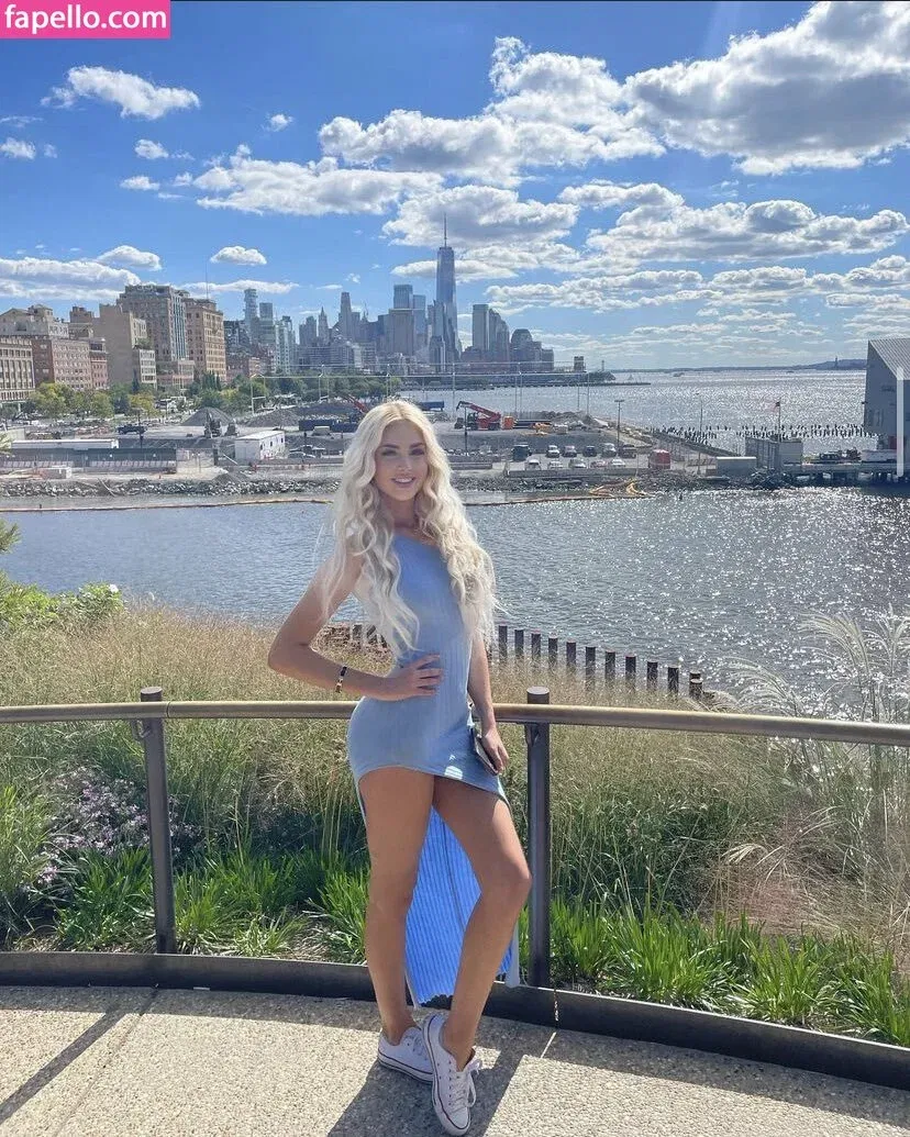 BellaDuffy Onlyfans Photo Gallery 