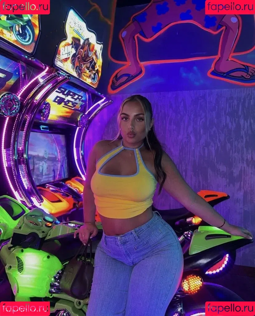franditellaa Onlyfans Photo Gallery 