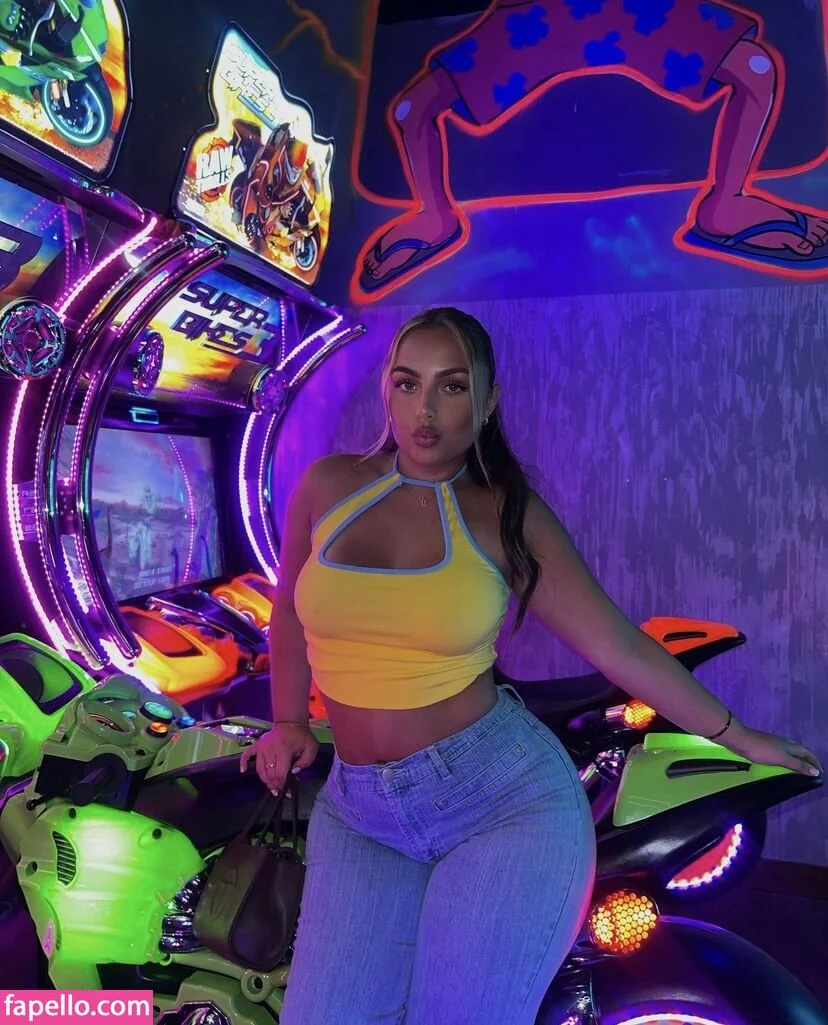 franditellaa Onlyfans Photo Gallery 