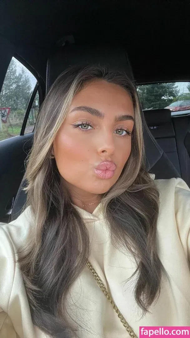 franditellaa Onlyfans Photo Gallery 