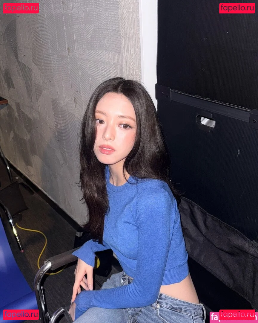 Yuna - ITZY (유나, Shin Yu Na) Onlyfans Photo Gallery 