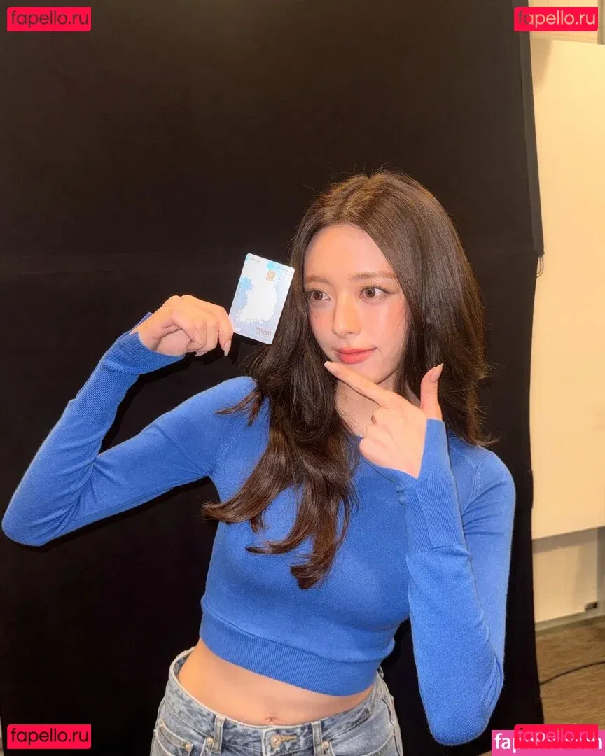 Yuna - ITZY (유나, Shin Yu Na) Onlyfans Photo Gallery 