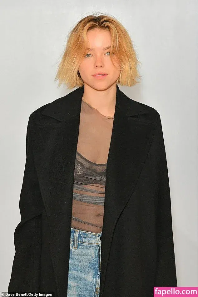 Milly Alcock Onlyfans Photo Gallery 