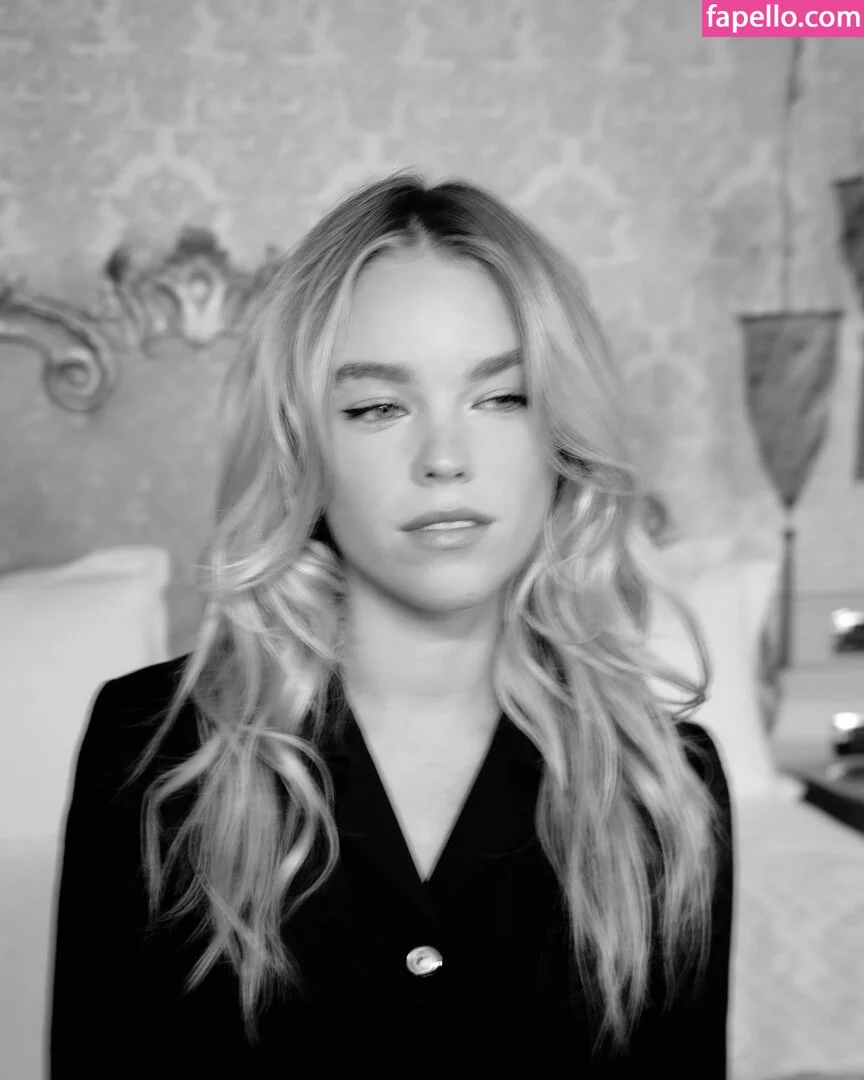 Milly Alcock Onlyfans Photo Gallery 