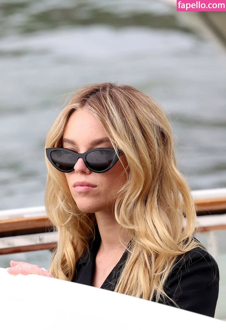 Milly Alcock Onlyfans Photo Gallery 