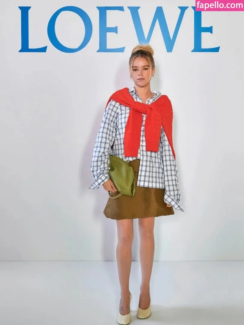 Milly Alcock Onlyfans Photo Gallery 