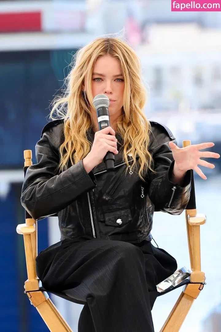 Milly Alcock Onlyfans Photo Gallery 