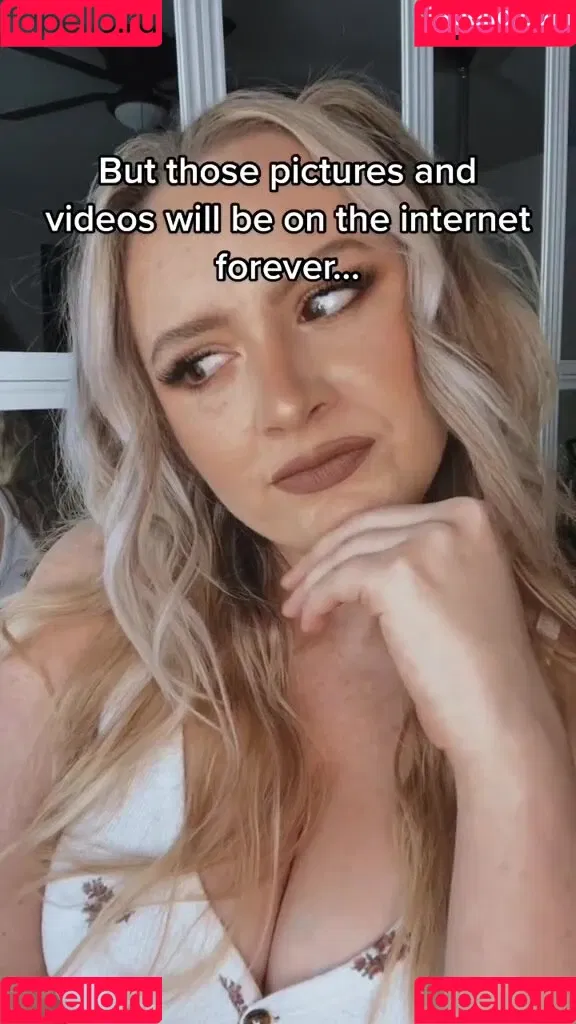 Mommy Penelope Onlyfans Photo Gallery 
