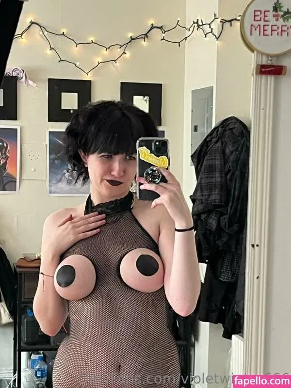 VioletWinter666 Onlyfans Photo Gallery 