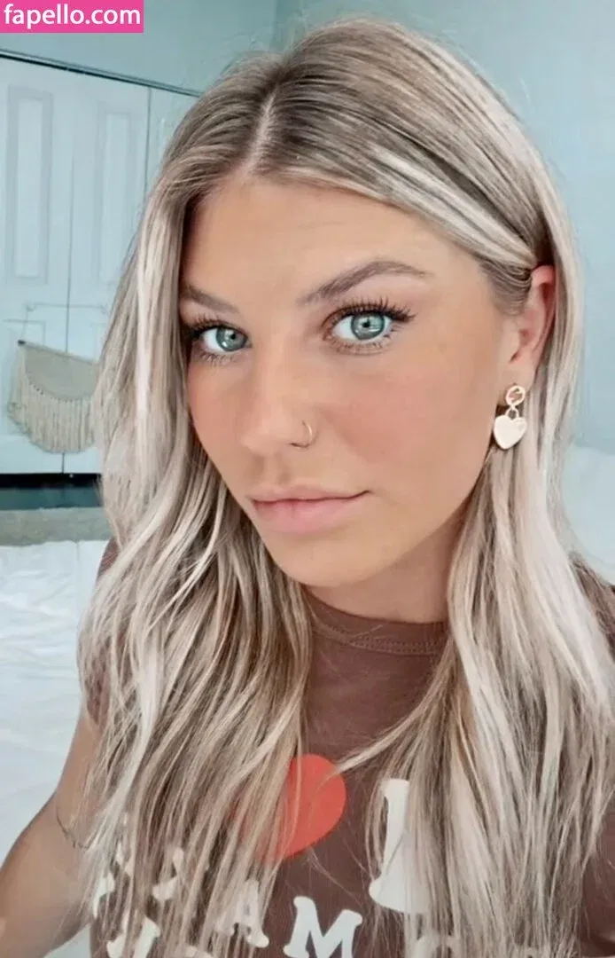 kyliefoland Onlyfans Photo Gallery 