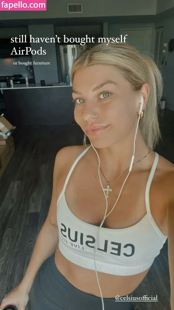 kyliefoland Onlyfans Photo Gallery 