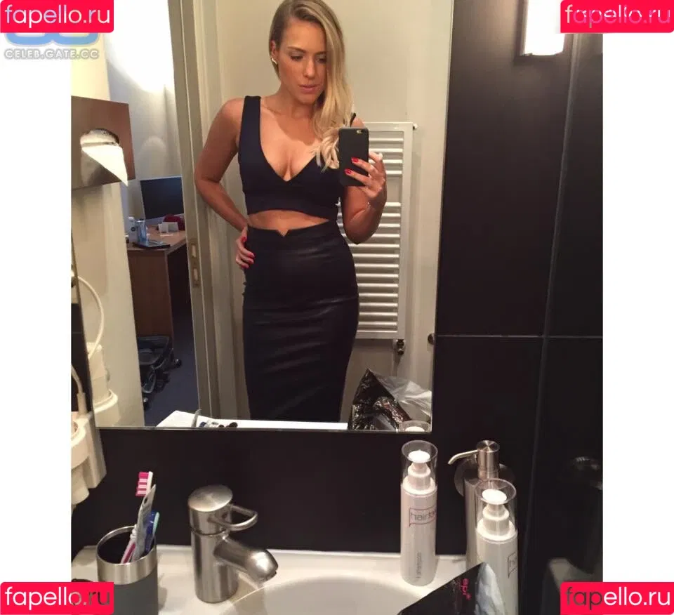 Vanessa Meisinger Onlyfans Photo Gallery 