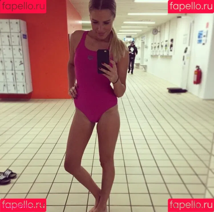 Vanessa Meisinger Onlyfans Photo Gallery 