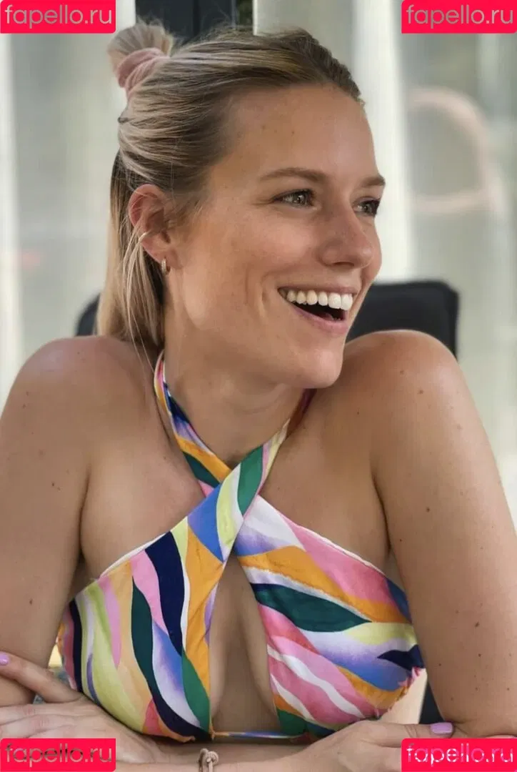 Vanessa Meisinger Onlyfans Photo Gallery 
