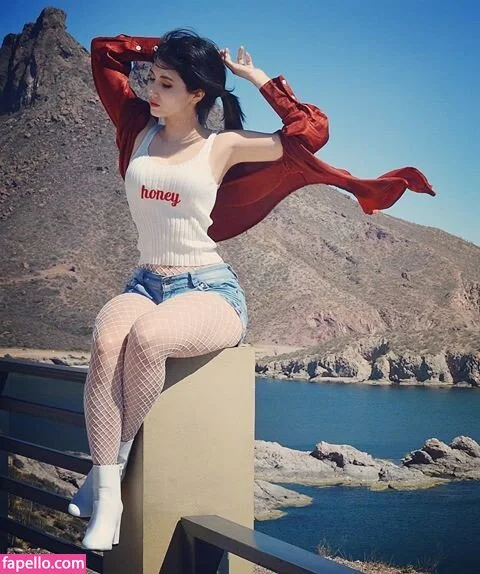 Kouryam Onlyfans Photo Gallery 