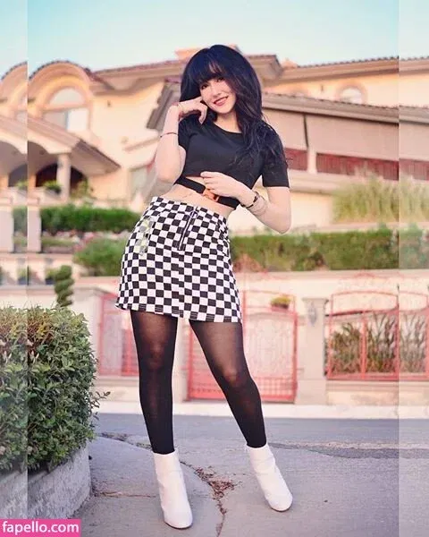 Kouryam Onlyfans Photo Gallery 