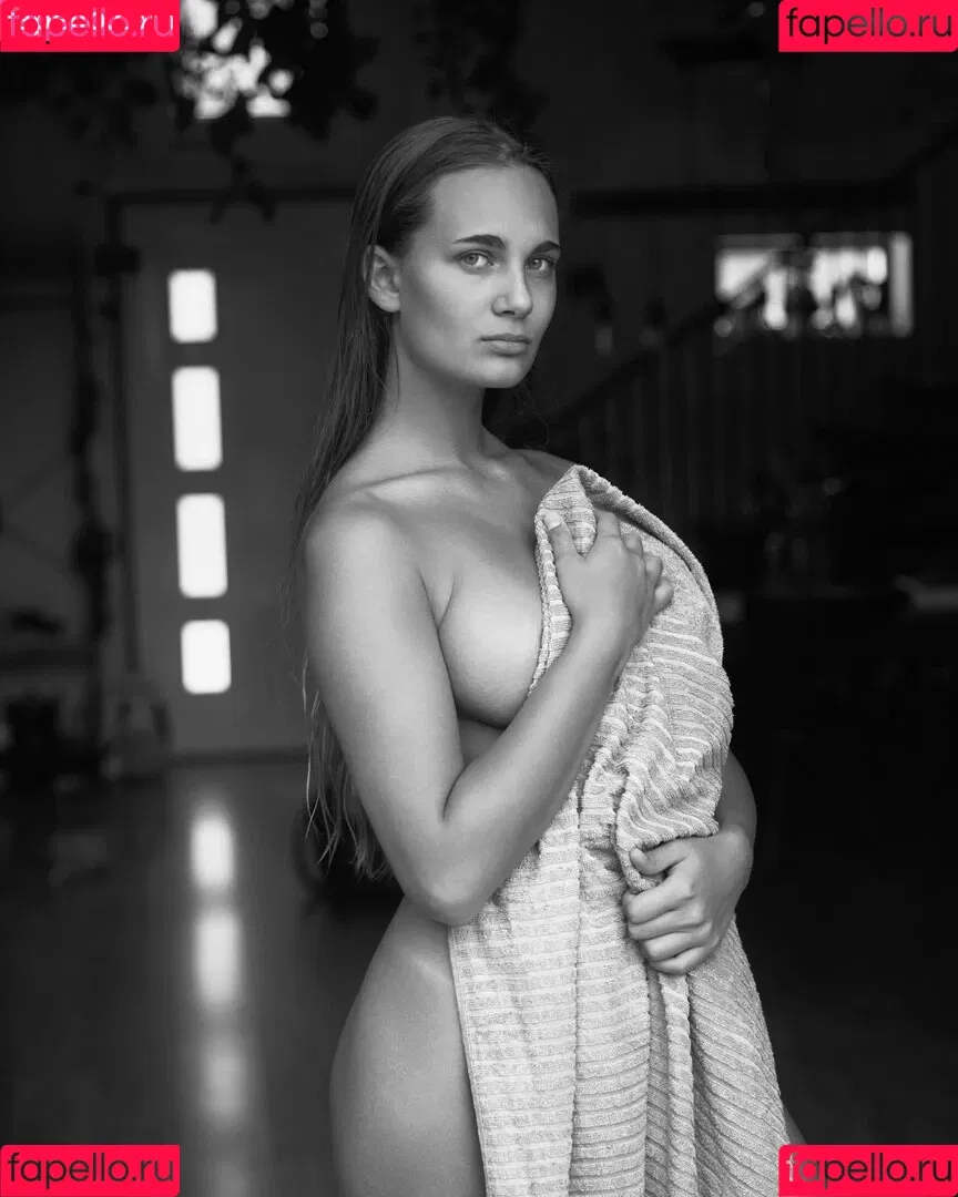 ann.cornel Onlyfans Photo Gallery 