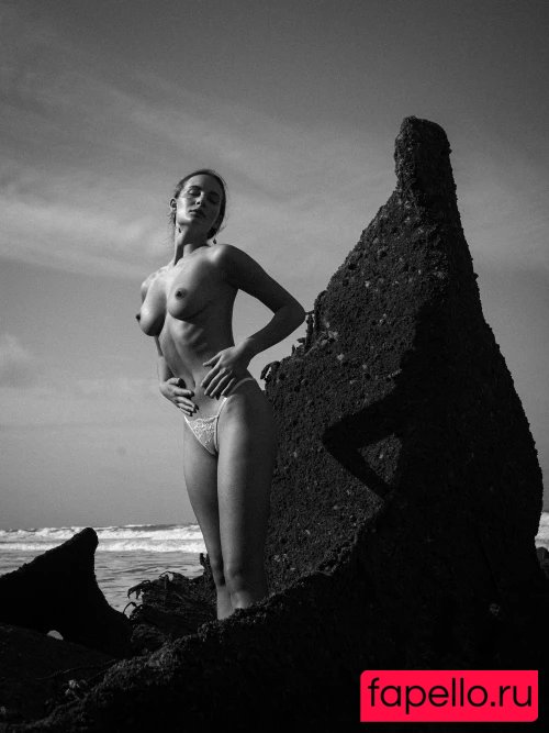 ann.cornel Nude Onlyfans Photo 5