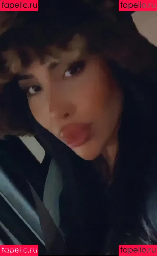 Heli Kenzi Onlyfans Photo Gallery 