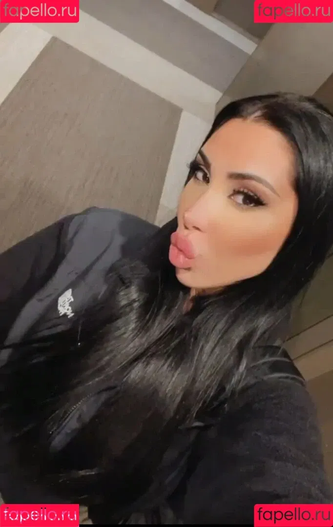 Heli Kenzi Onlyfans Photo Gallery 