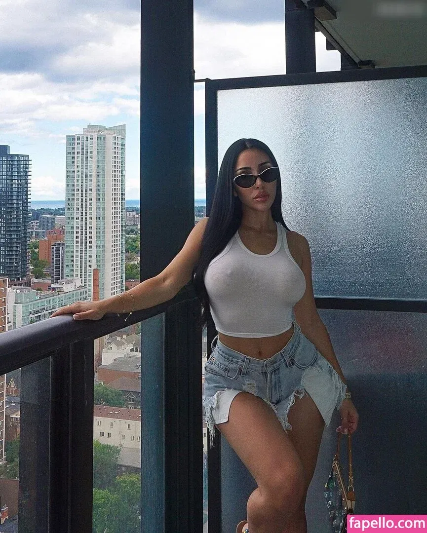 Heli Kenzi Onlyfans Photo Gallery 