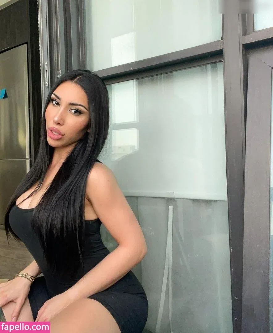 Heli Kenzi Onlyfans Photo Gallery 