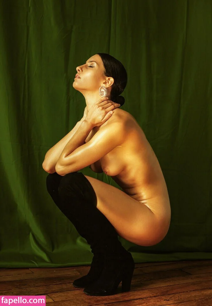 Aurélie Lacombe Onlyfans Photo Gallery 