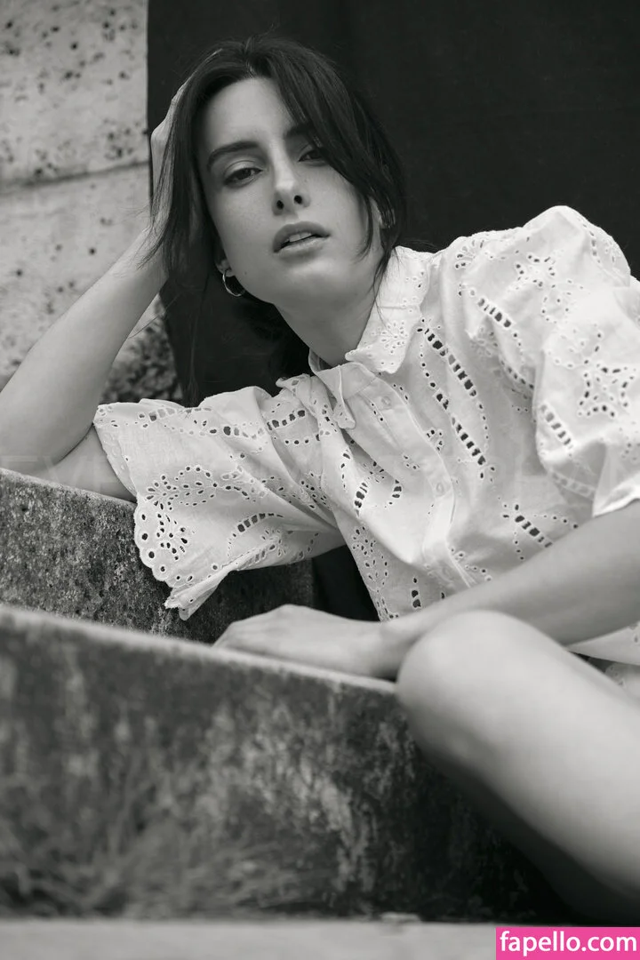 Aurélie Lacombe Onlyfans Photo Gallery 