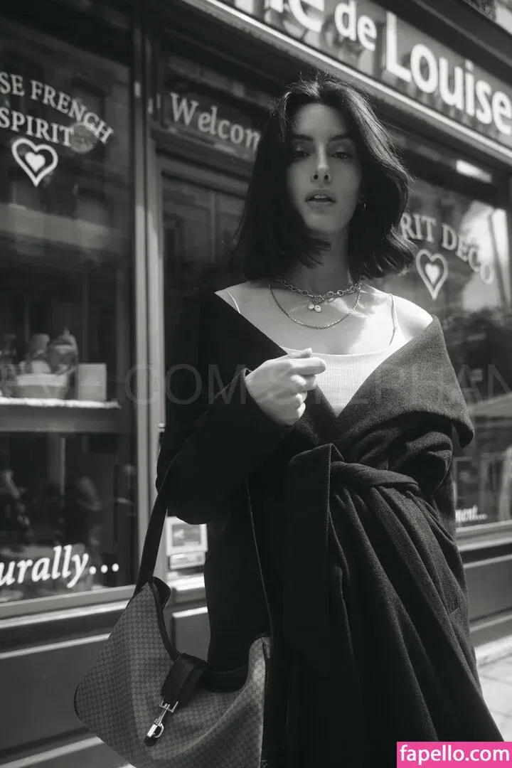 Aurélie Lacombe Onlyfans Photo Gallery 