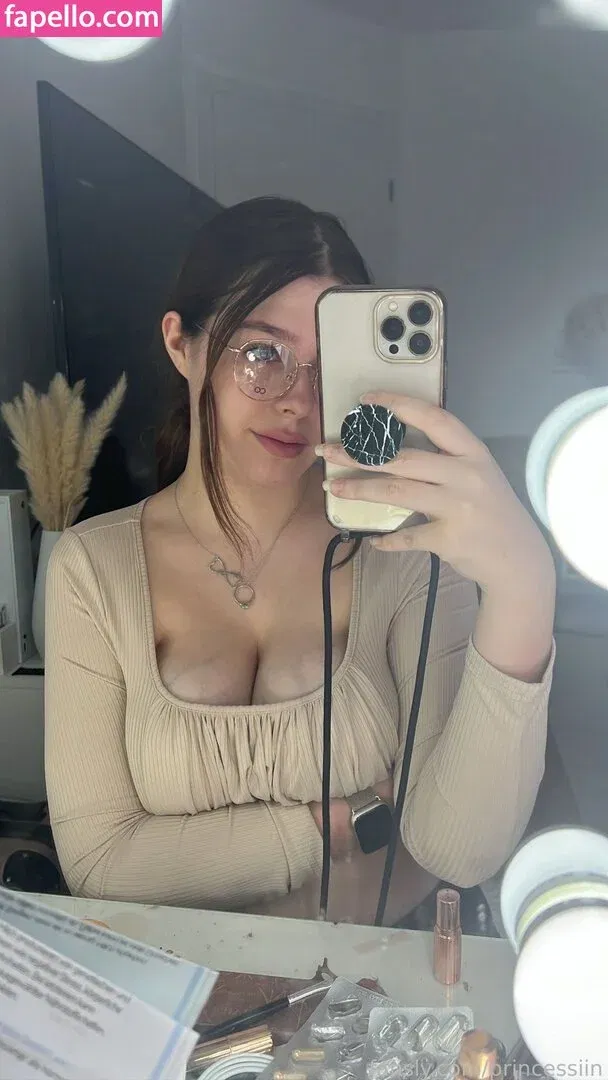 princessiin Onlyfans Photo Gallery 