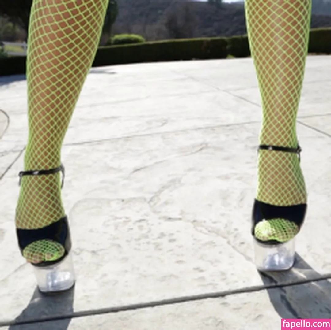 princessiin Onlyfans Photo Gallery 