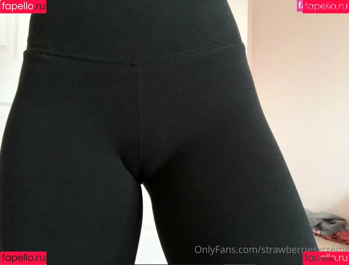 strawberriesxcreme Onlyfans Photo Gallery 