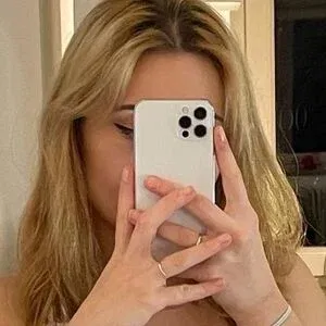 Helen-Ivy / helennelsson Onlyfans Photo Gallery 