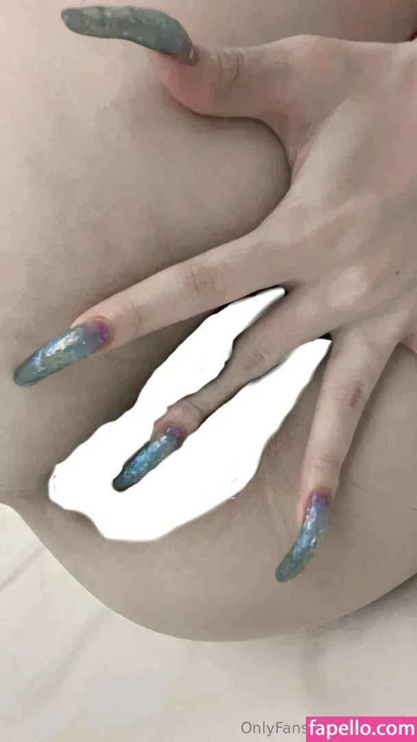 hirarilily Onlyfans Photo Gallery 