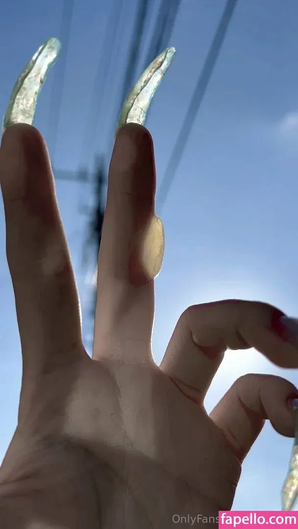 hirarilily Onlyfans Photo Gallery 