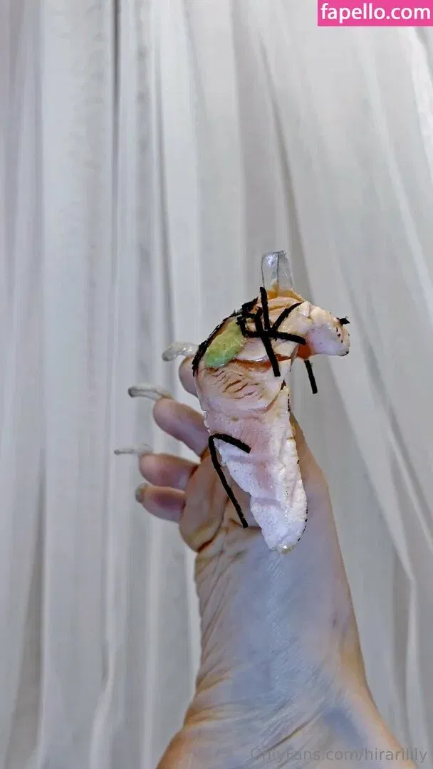 hirarilily Onlyfans Photo Gallery 