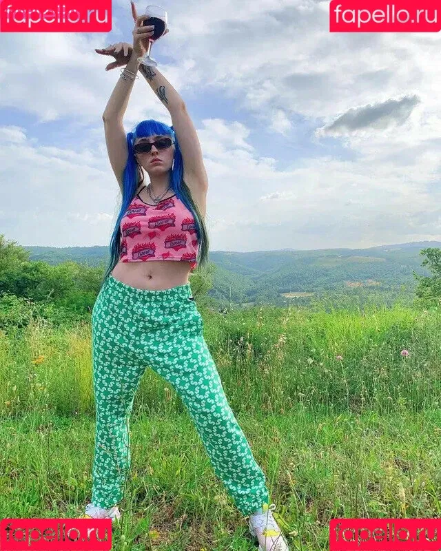 Ashnikko Onlyfans Photo Gallery 