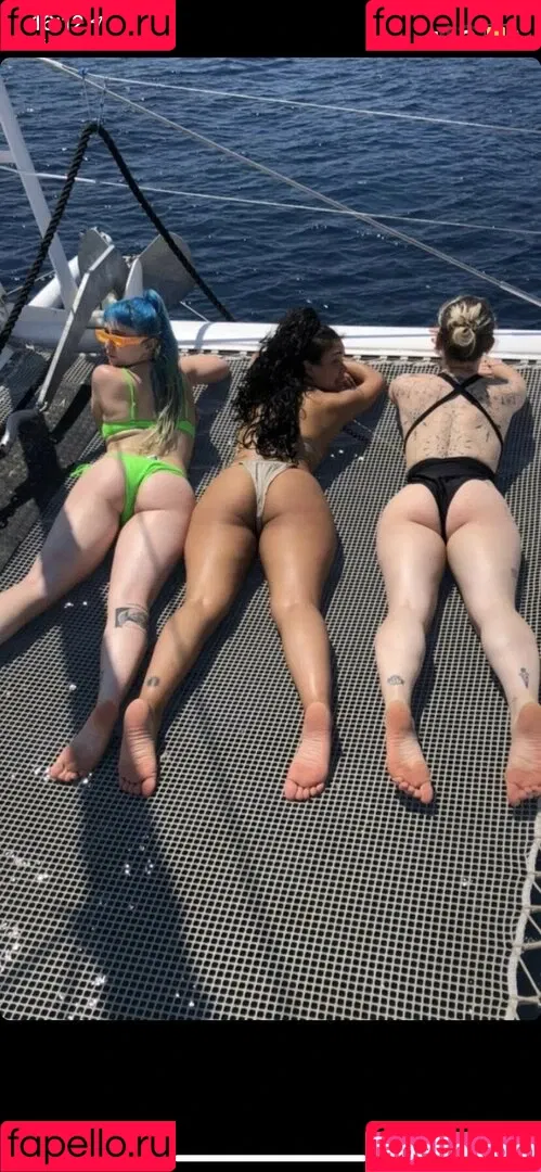Ashnikko Onlyfans Photo Gallery 