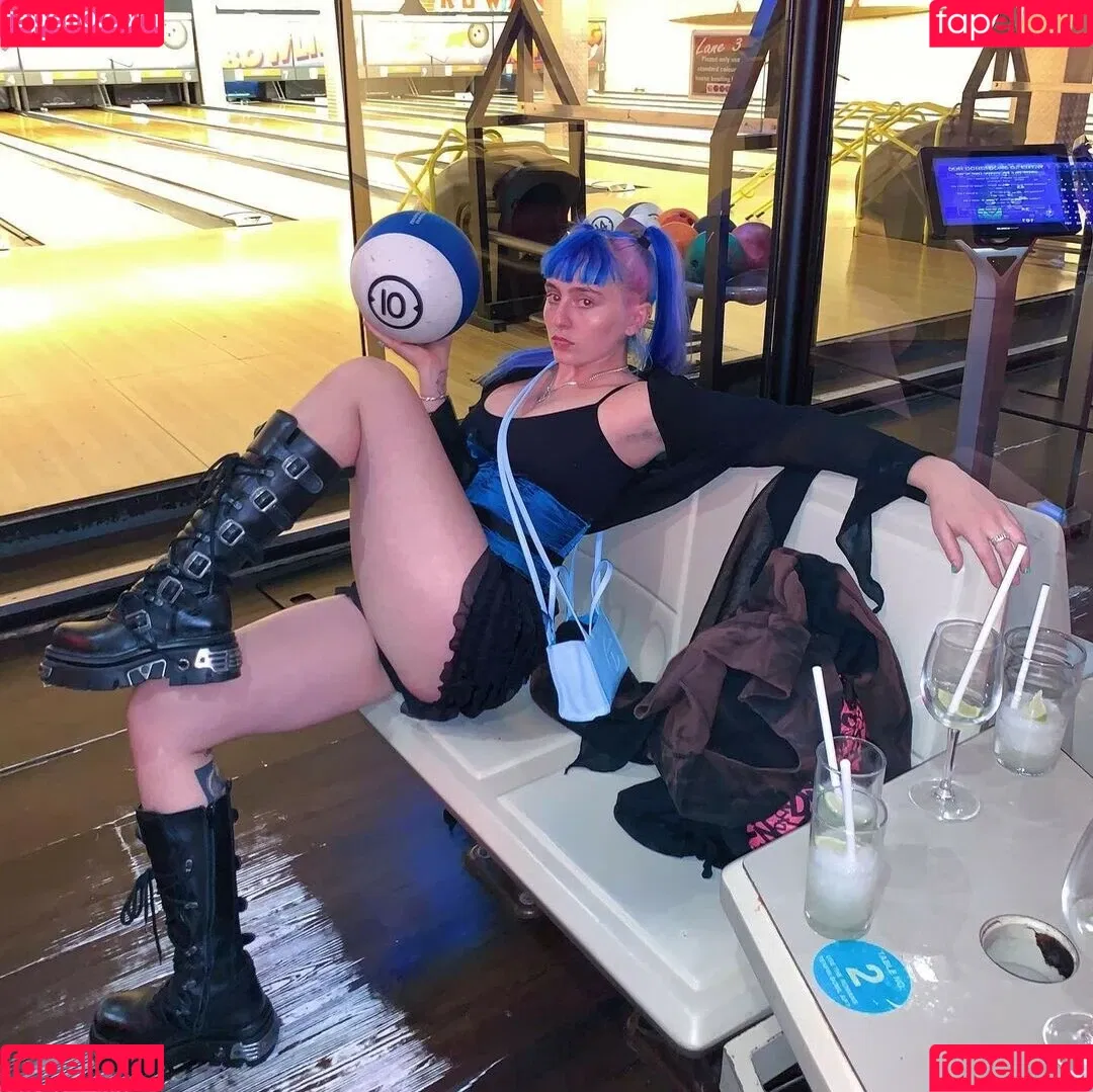 Ashnikko Onlyfans Photo Gallery 