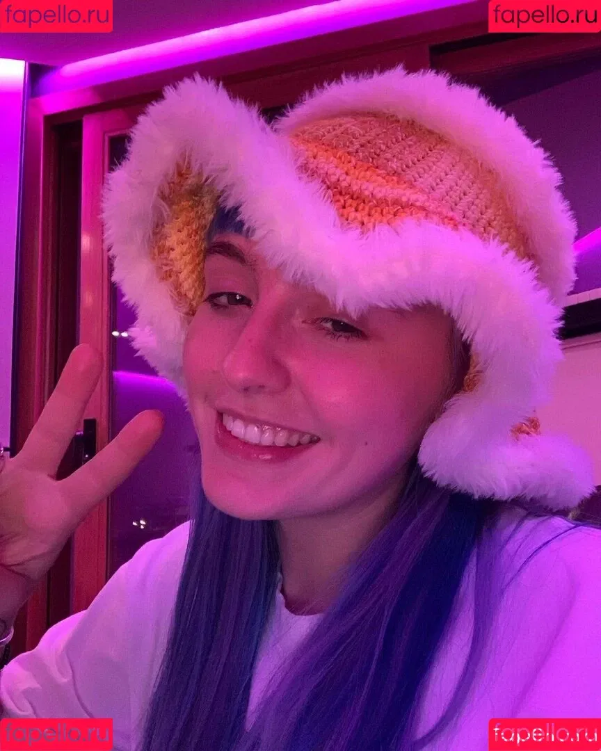 Ashnikko Onlyfans Photo Gallery 