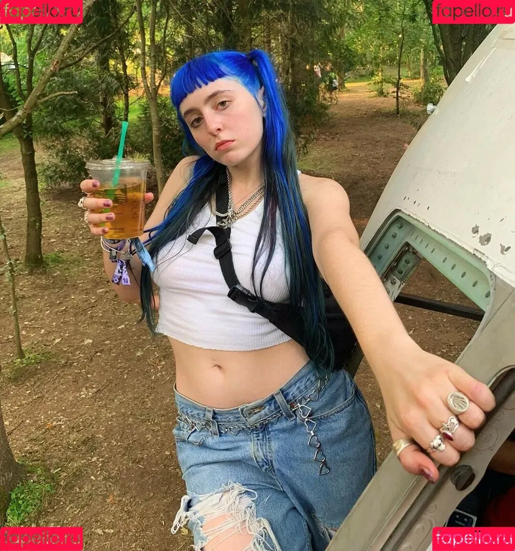 Ashnikko Onlyfans Photo Gallery 