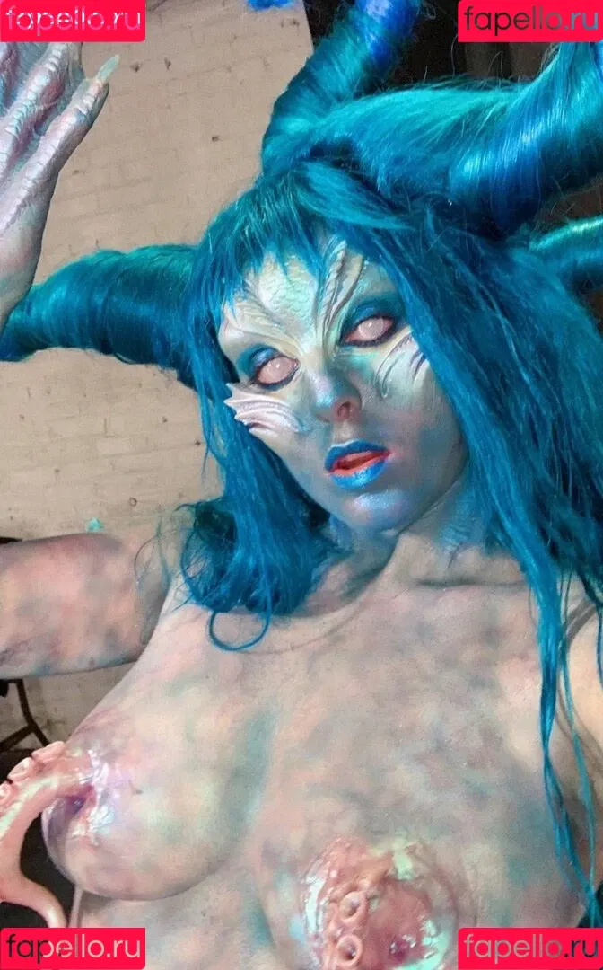 Ashnikko Onlyfans Photo Gallery 
