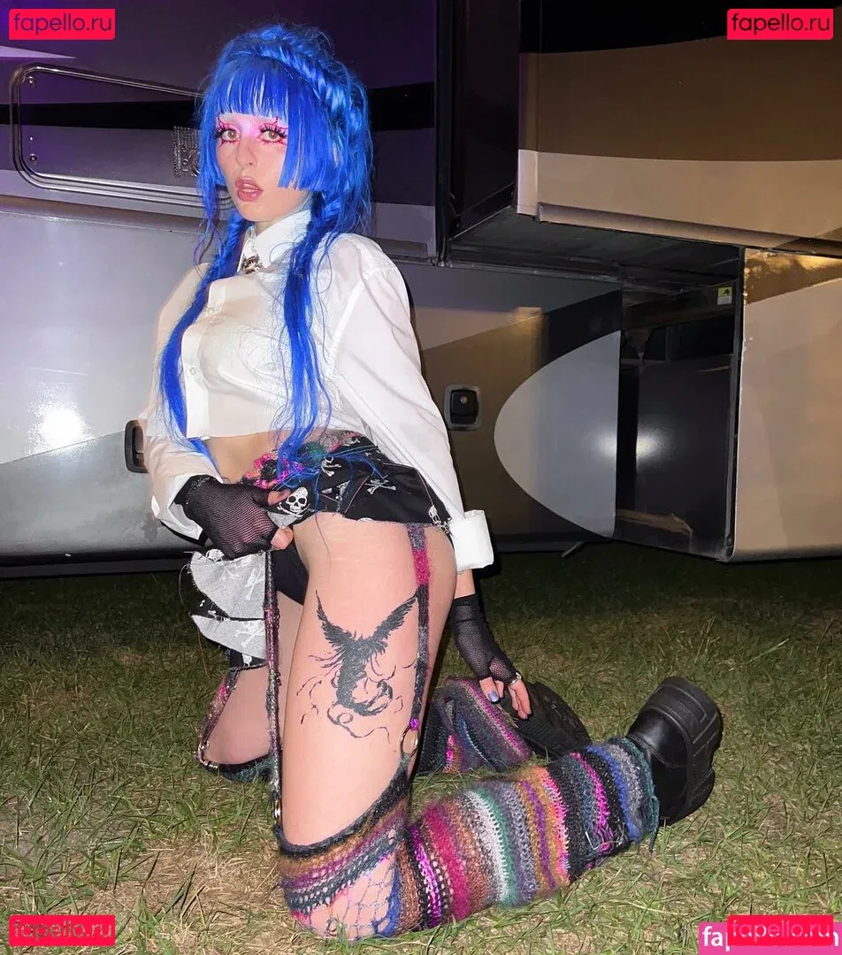 Ashnikko Onlyfans Photo Gallery 