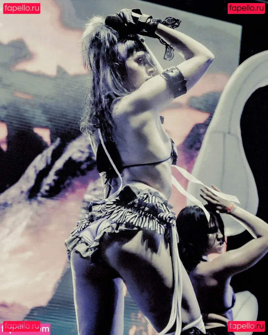 Ashnikko Onlyfans Photo Gallery 